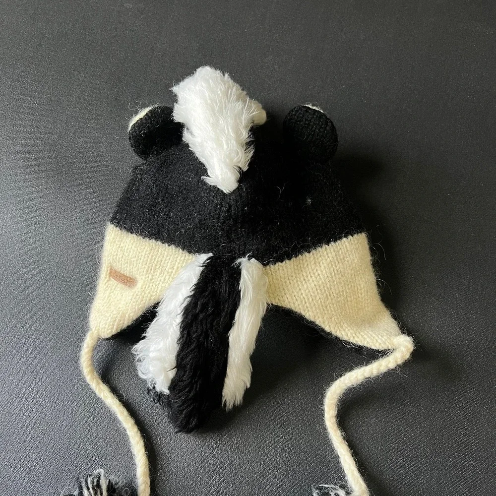 DeLux Kids Skunk Trapper Hat Wool Blend Fleece Lined Animal Earflap Black White